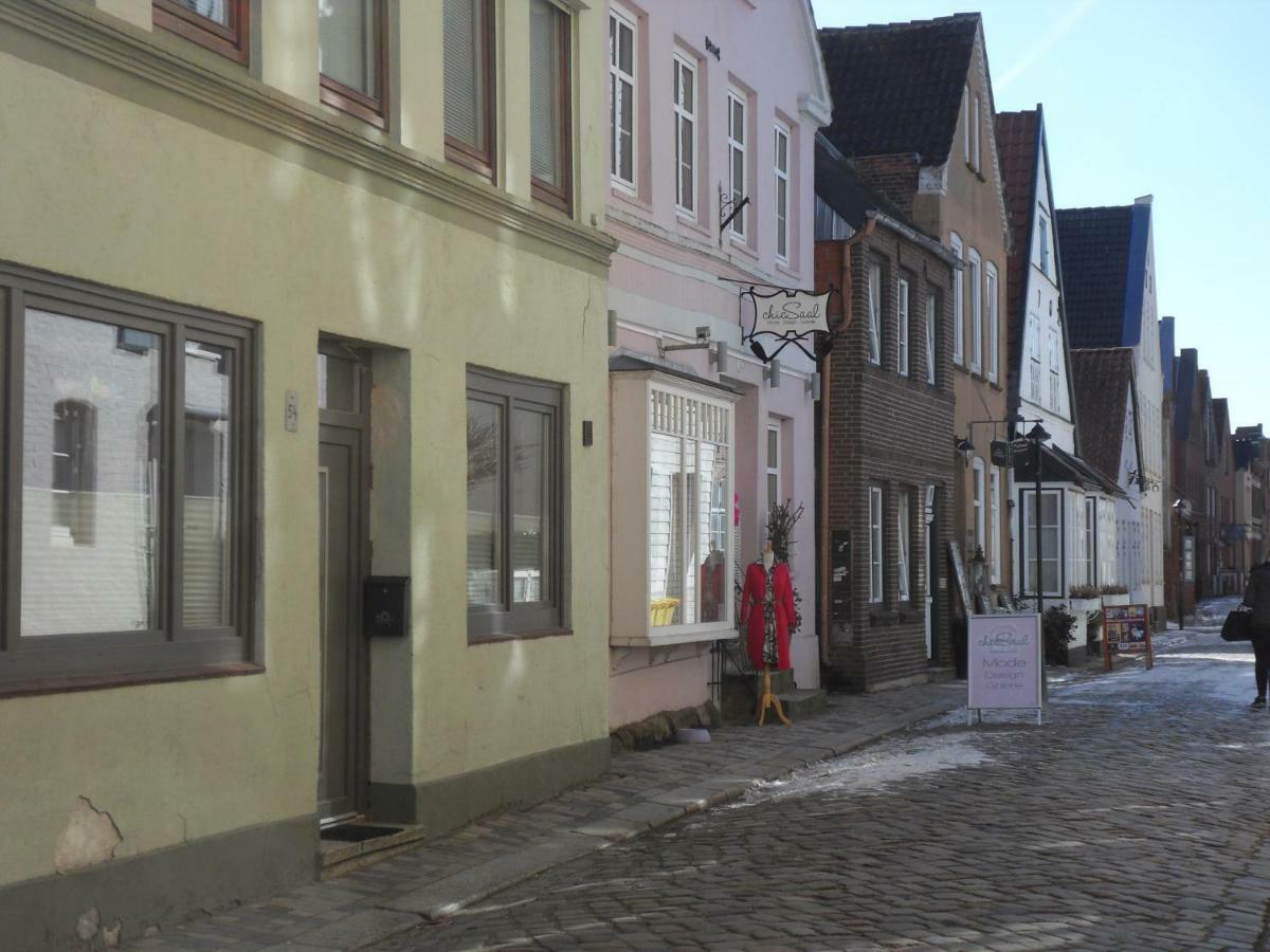 Privartzimmer 'Ausfahrt Freihalten' Husum  Zewnętrze zdjęcie