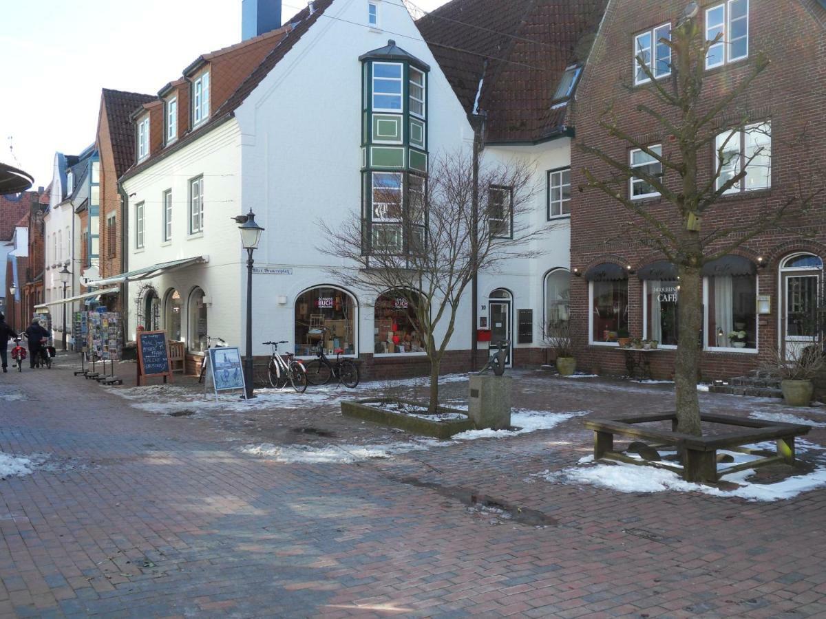 Privartzimmer 'Ausfahrt Freihalten' Husum  Zewnętrze zdjęcie