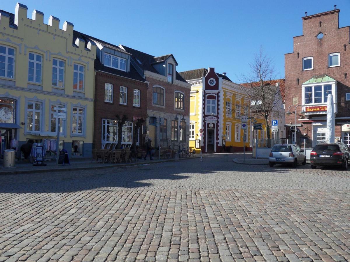Privartzimmer 'Ausfahrt Freihalten' Husum  Zewnętrze zdjęcie